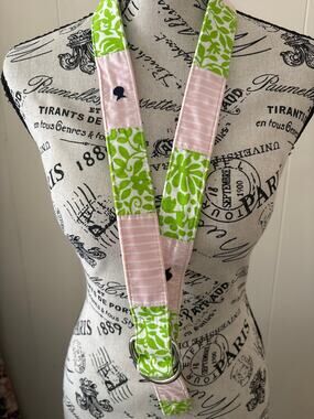 Maax Bluefish River Pink and Green Belt Medium